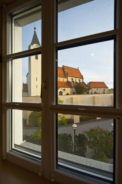 Landgasthof Winter Ardagger Stift Exterior photo